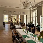 Üdülőközpont Thereset Schloss *