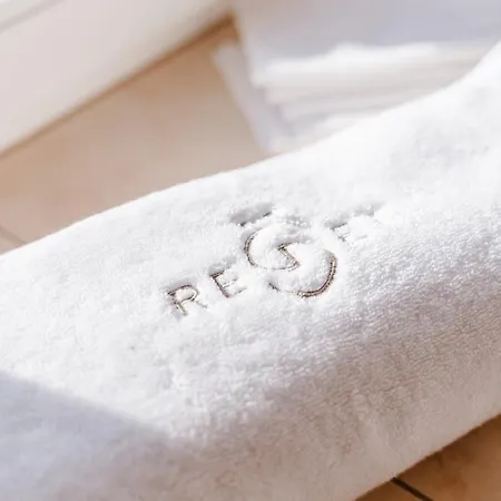 Thereset Schloss Gross Plasten