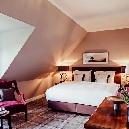 Resort Thereset Schloss Gross Plasten