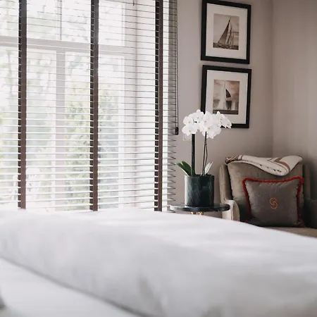 Thereset Schloss Resort *