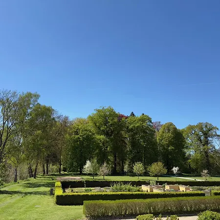 Thereset Schloss * Groß Plasten