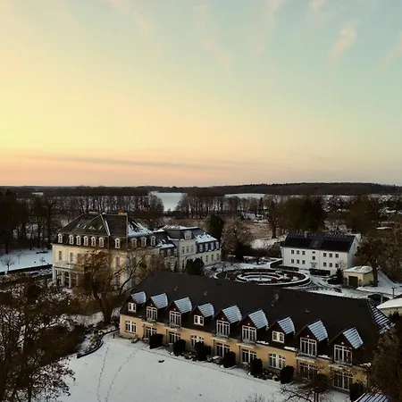 Thereset Schloss * Groß Plasten