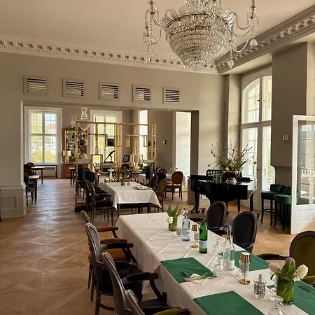 Resort Thereset Schloss *